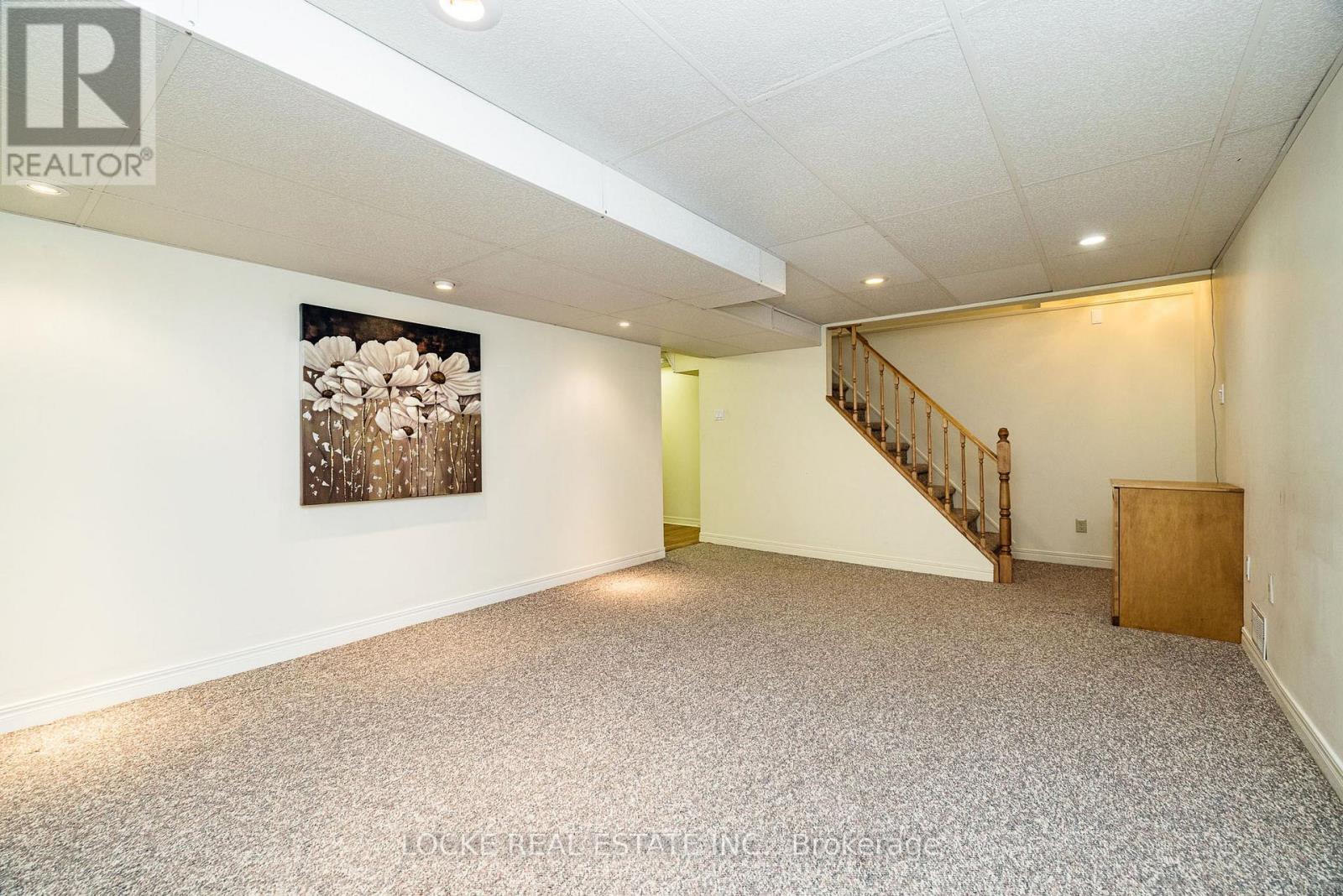 279 Hoylake Crescent, Ottawa, Ontario  K1E 1M1 - Photo 32 - X12848846