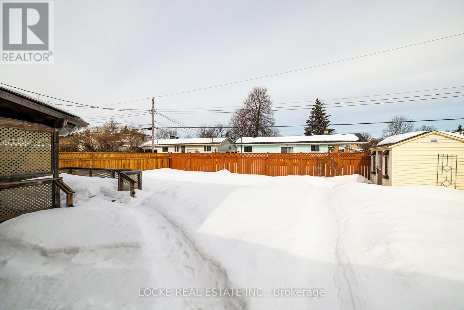 279 Hoylake Crescent, Ottawa, Ontario  K1E 1M1 - Photo 36 - X12848846