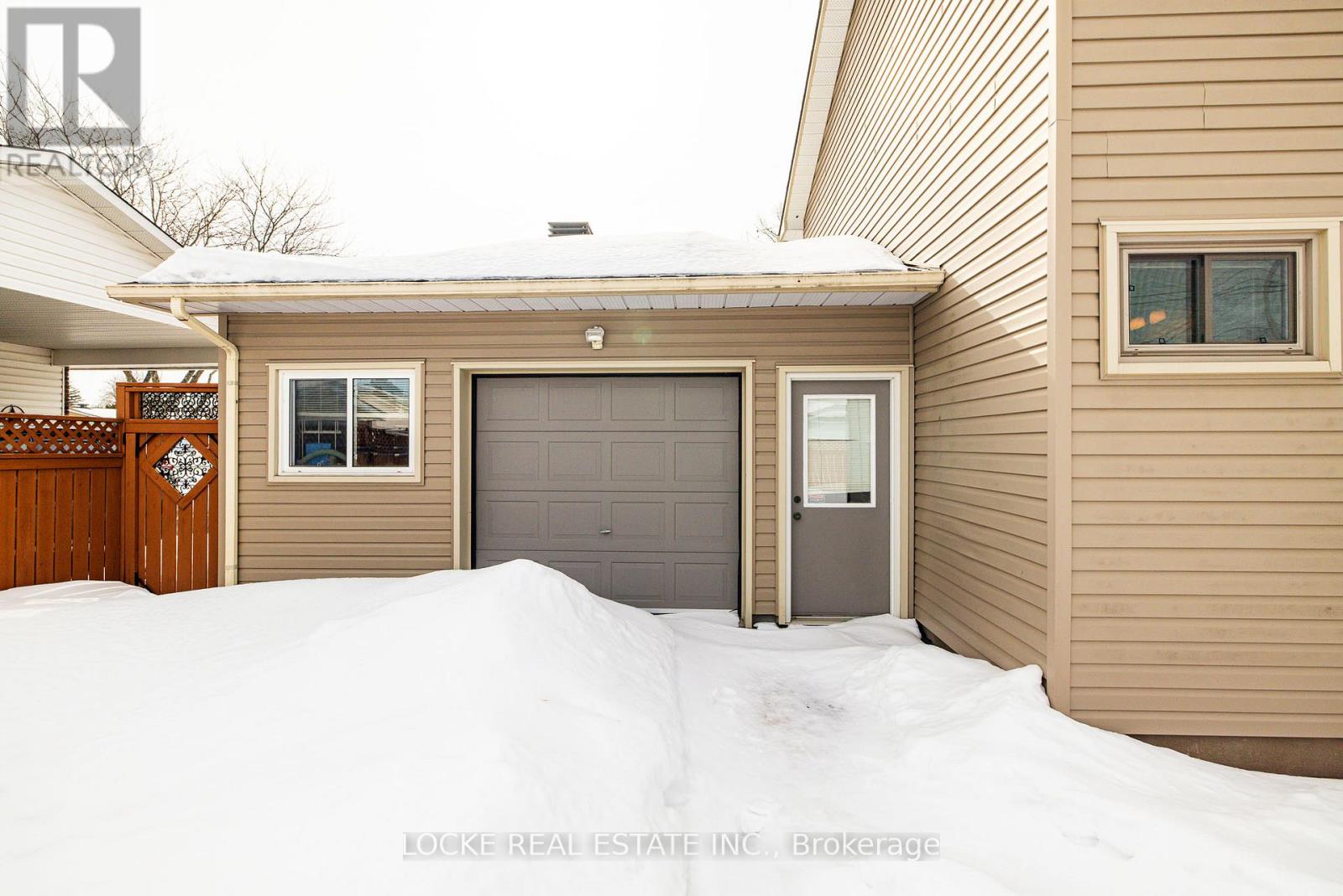 279 Hoylake Crescent, Ottawa, Ontario  K1E 1M1 - Photo 39 - X12848846