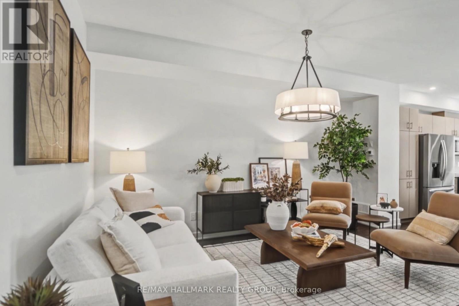 1126 Spoor Street, Ottawa, Ontario  K2W 0N4 - Photo 3 - X12848850