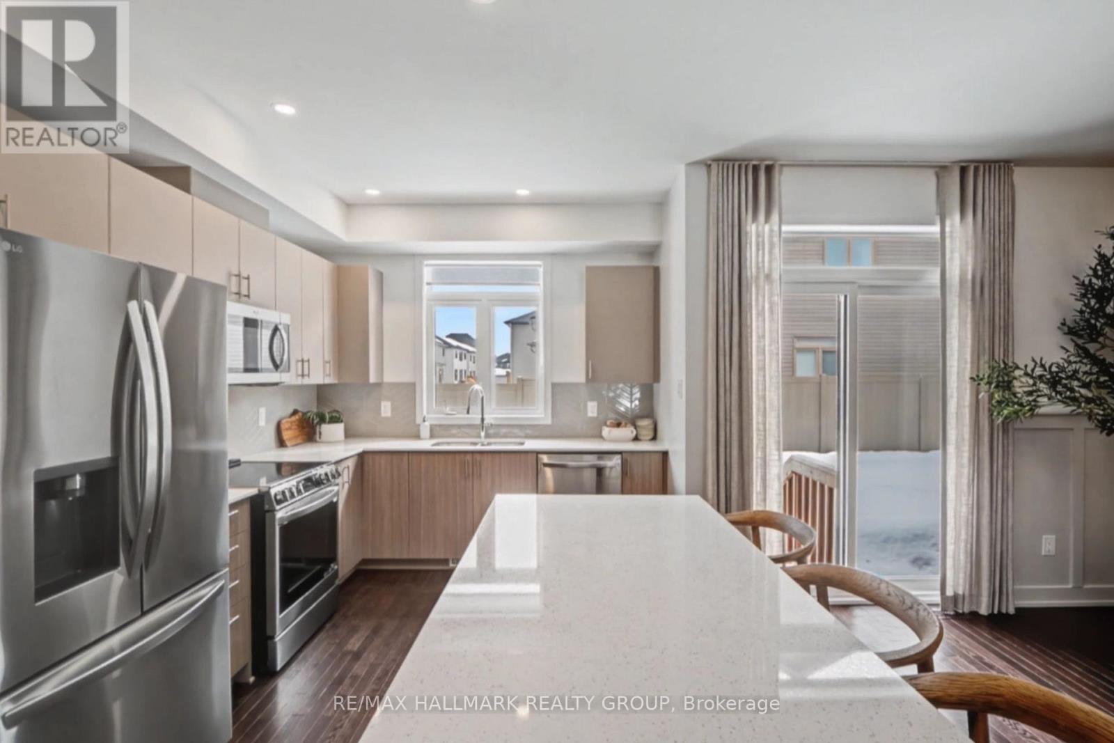 1126 Spoor Street, Ottawa, Ontario  K2W 0N4 - Photo 6 - X12848850