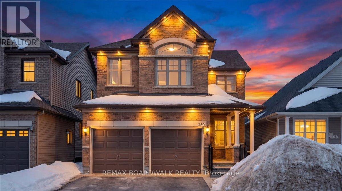 330 BOBOLINK RIDGE, Ottawa, Ontario