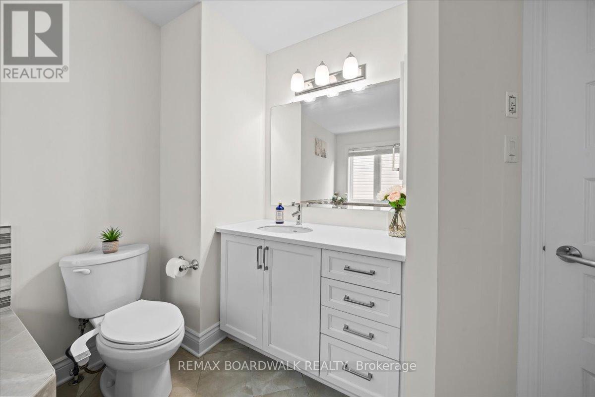 330 Bobolink Ridge, Ottawa, Ontario  K2V 0B7 - Photo 32 - X12848874