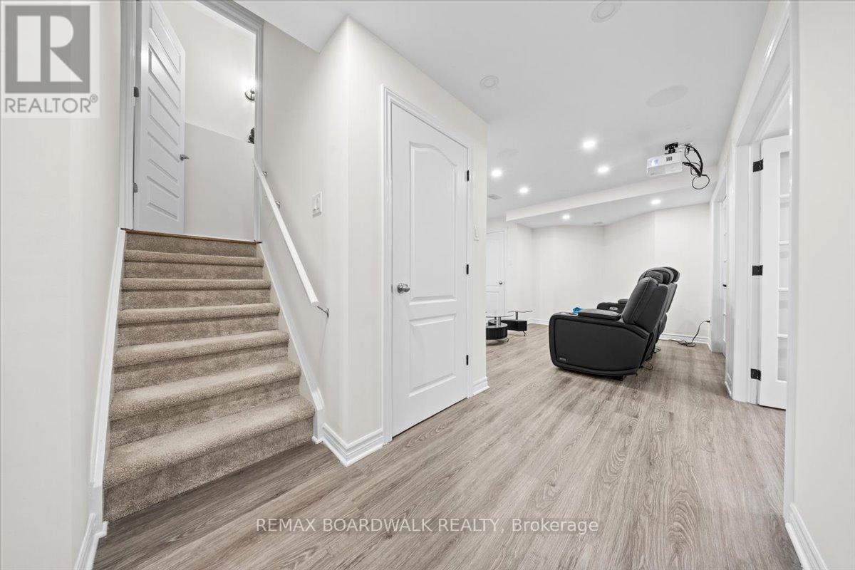 330 Bobolink Ridge, Ottawa, Ontario  K2V 0B7 - Photo 36 - X12848874