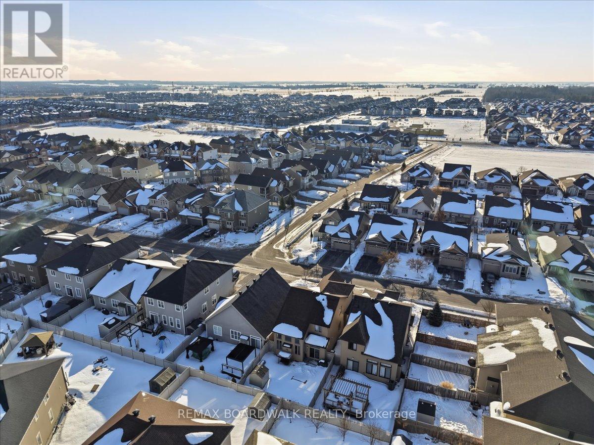 330 Bobolink Ridge, Ottawa, Ontario  K2V 0B7 - Photo 47 - X12848874