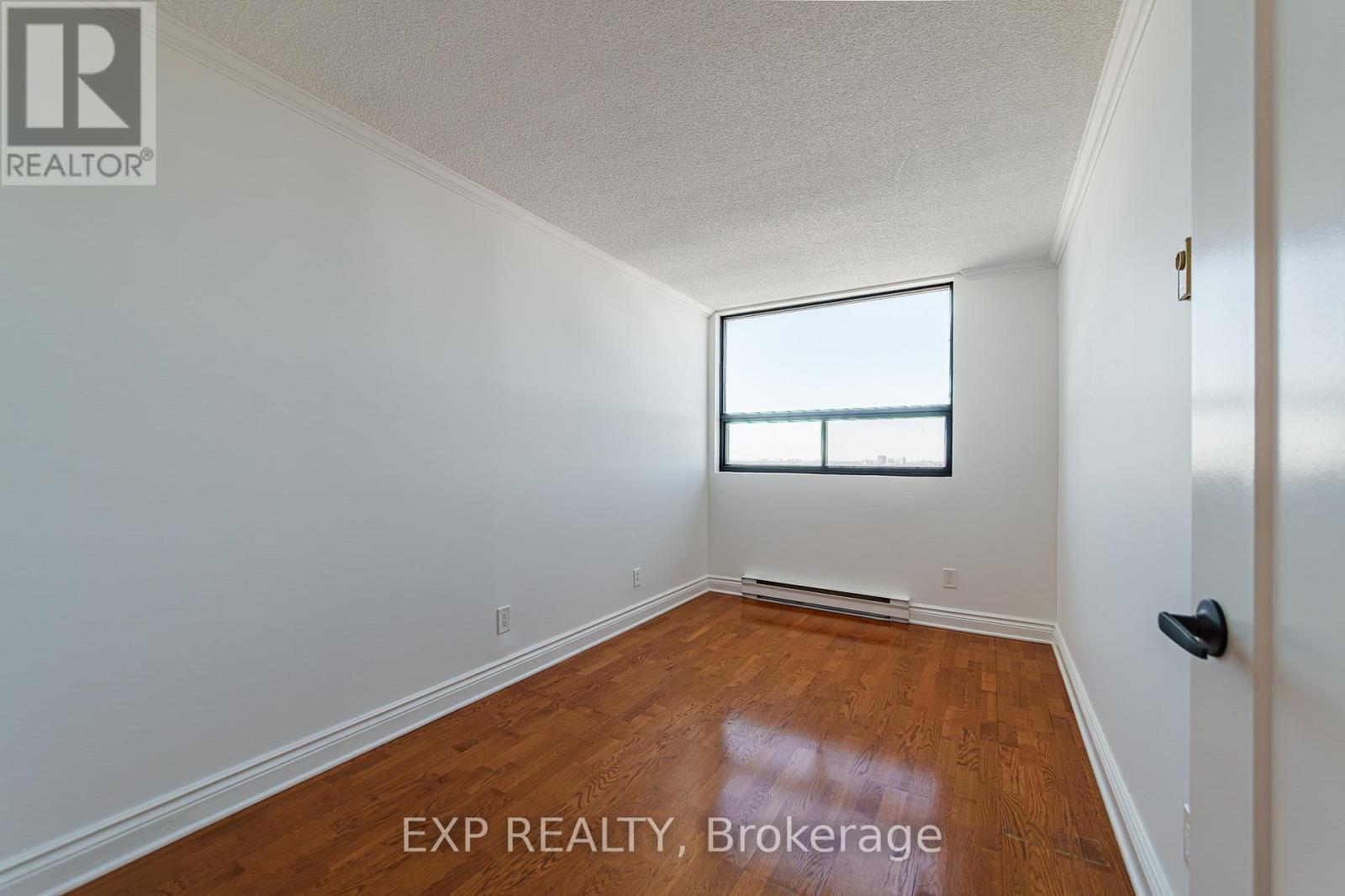 1004 - 1440 Heron Road, Ottawa, Ontario  K1V 0X2 - Photo 17 - X12848876