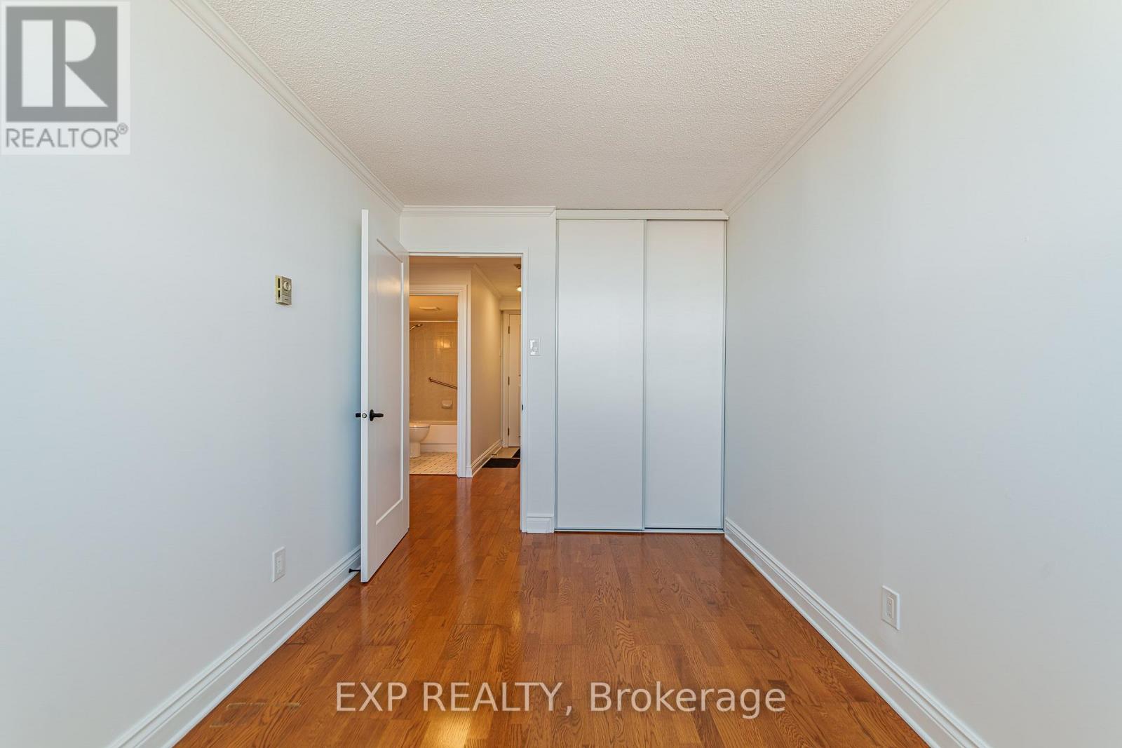 1004 - 1440 Heron Road, Ottawa, Ontario  K1V 0X2 - Photo 18 - X12848876