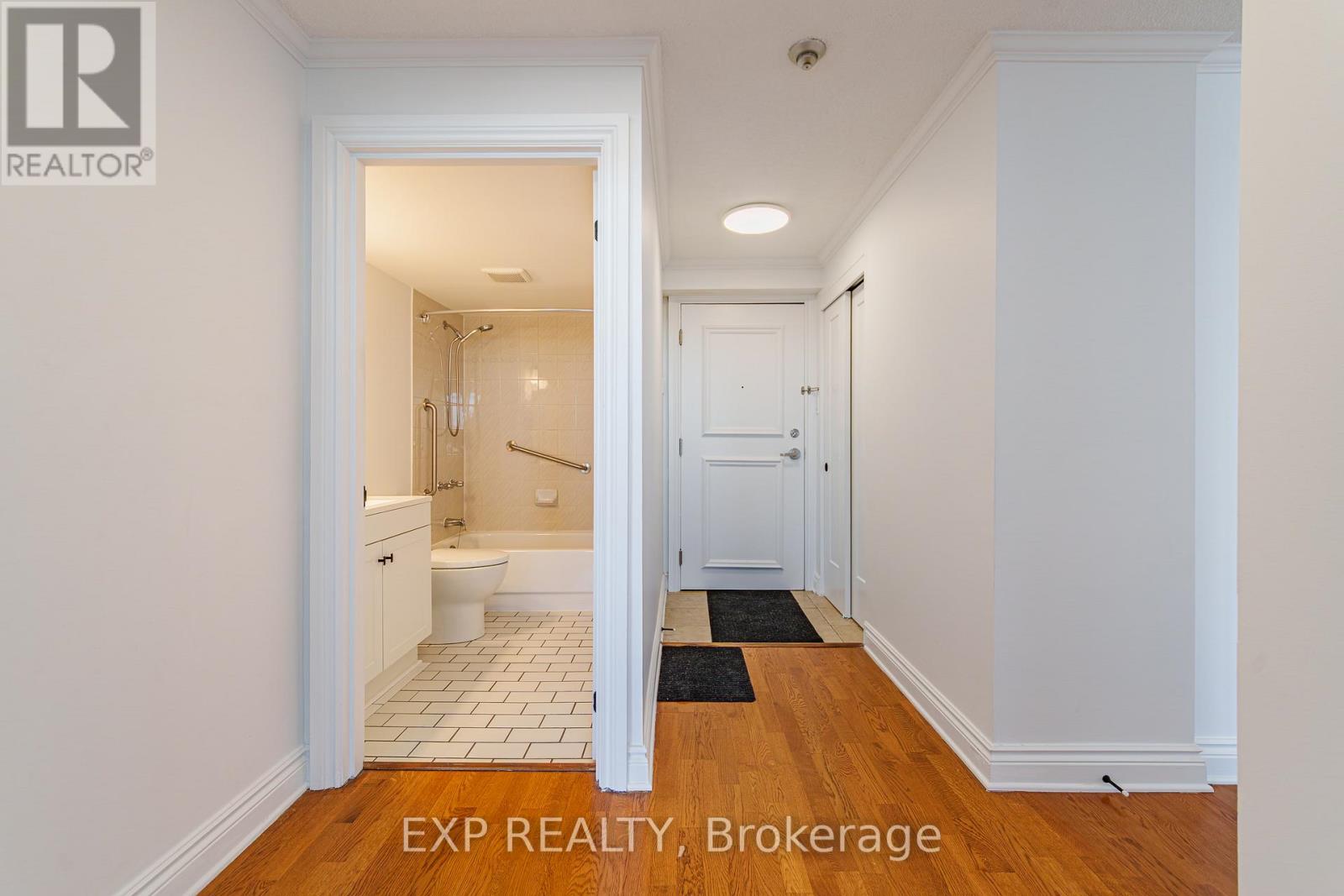 1004 - 1440 Heron Road, Ottawa, Ontario  K1V 0X2 - Photo 4 - X12848876