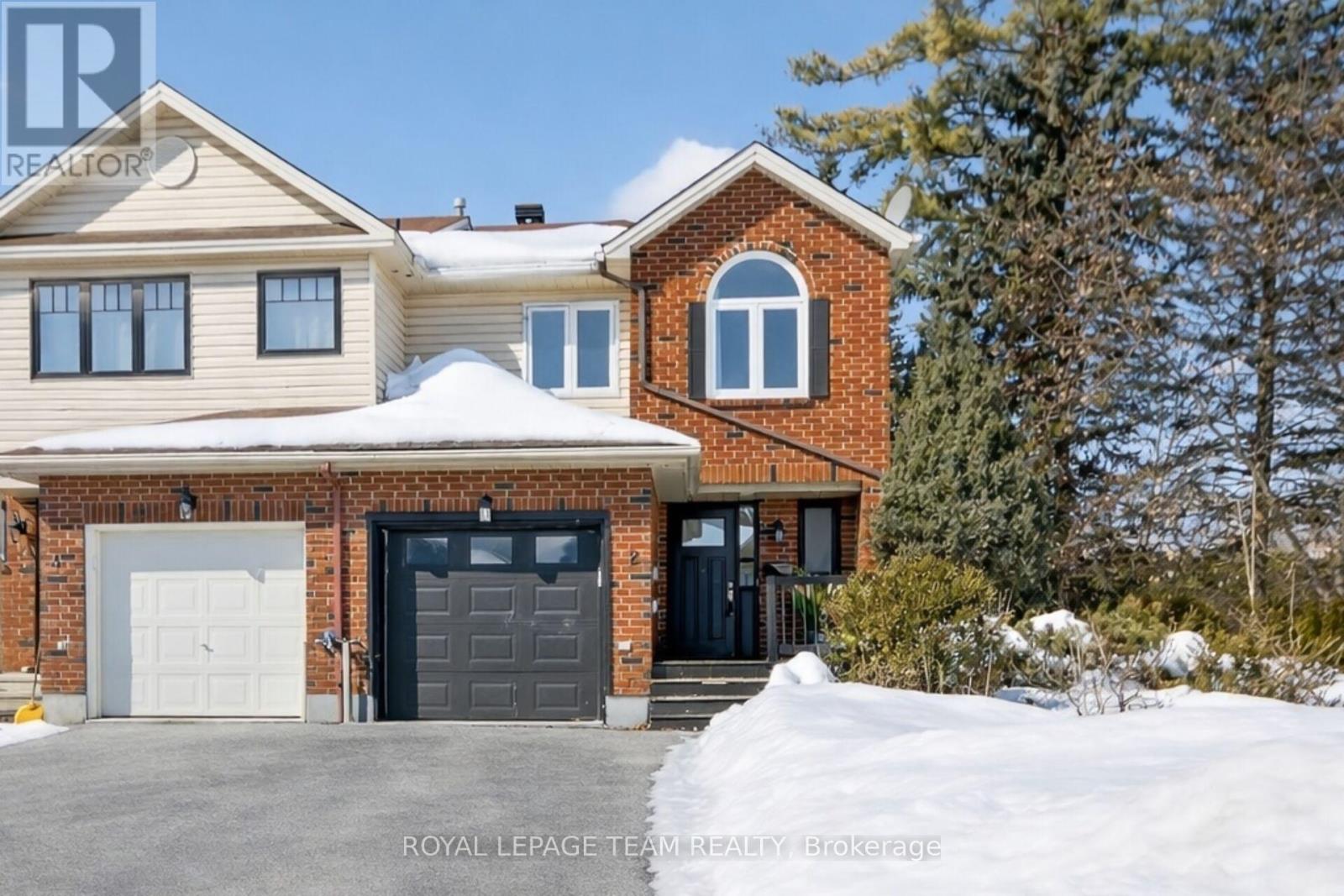 2 FURLONG CRESCENT, Ottawa, Ontario