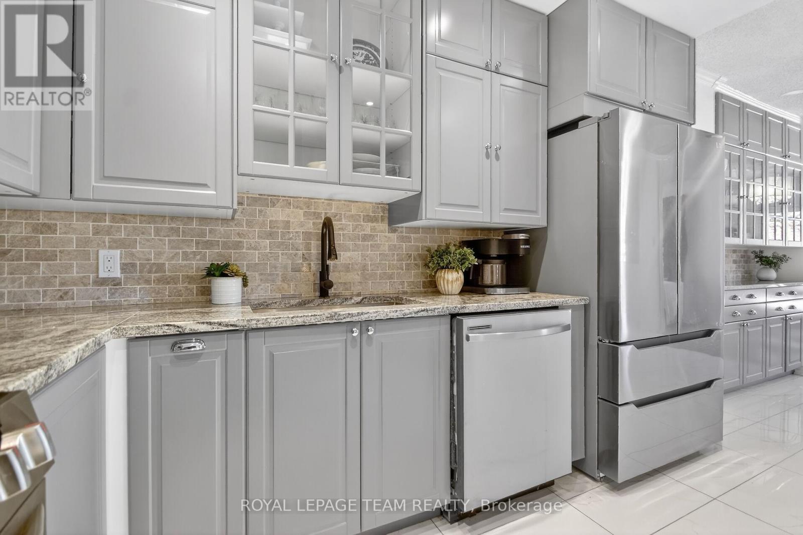 2 Furlong Crescent, Ottawa, Ontario  K2M 2J1 - Photo 18 - X12848888