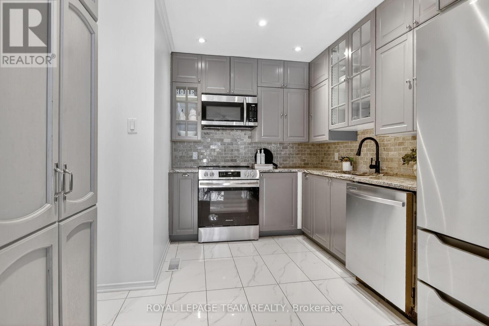 2 Furlong Crescent, Ottawa, Ontario  K2M 2J1 - Photo 19 - X12848888