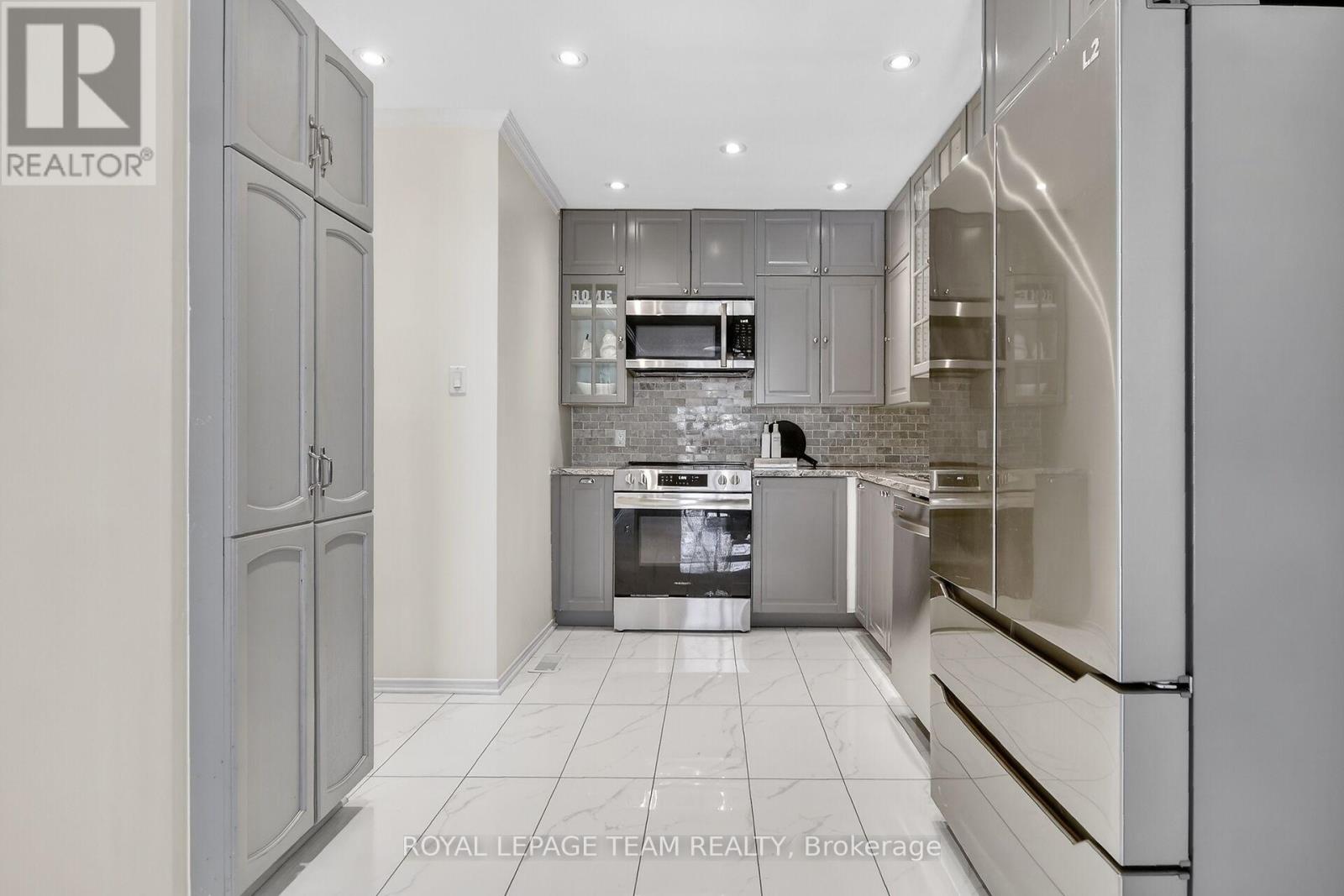 2 Furlong Crescent, Ottawa, Ontario  K2M 2J1 - Photo 20 - X12848888