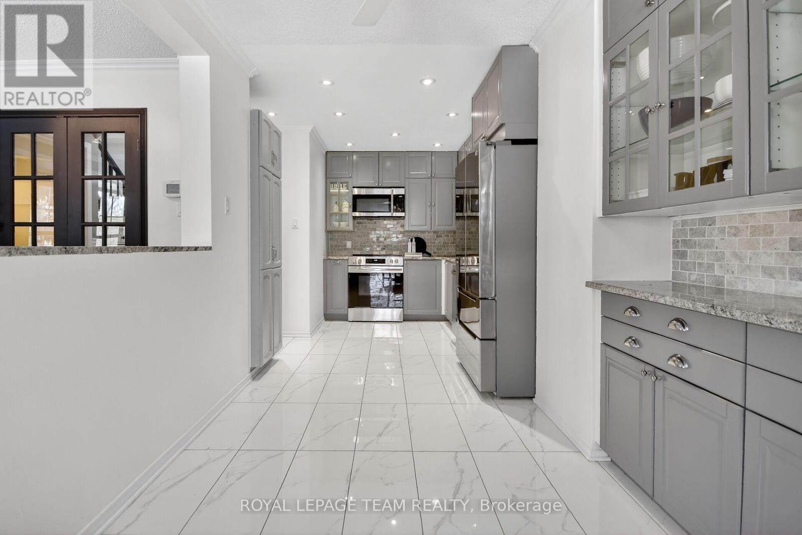 2 Furlong Crescent, Ottawa, Ontario  K2M 2J1 - Photo 22 - X12848888