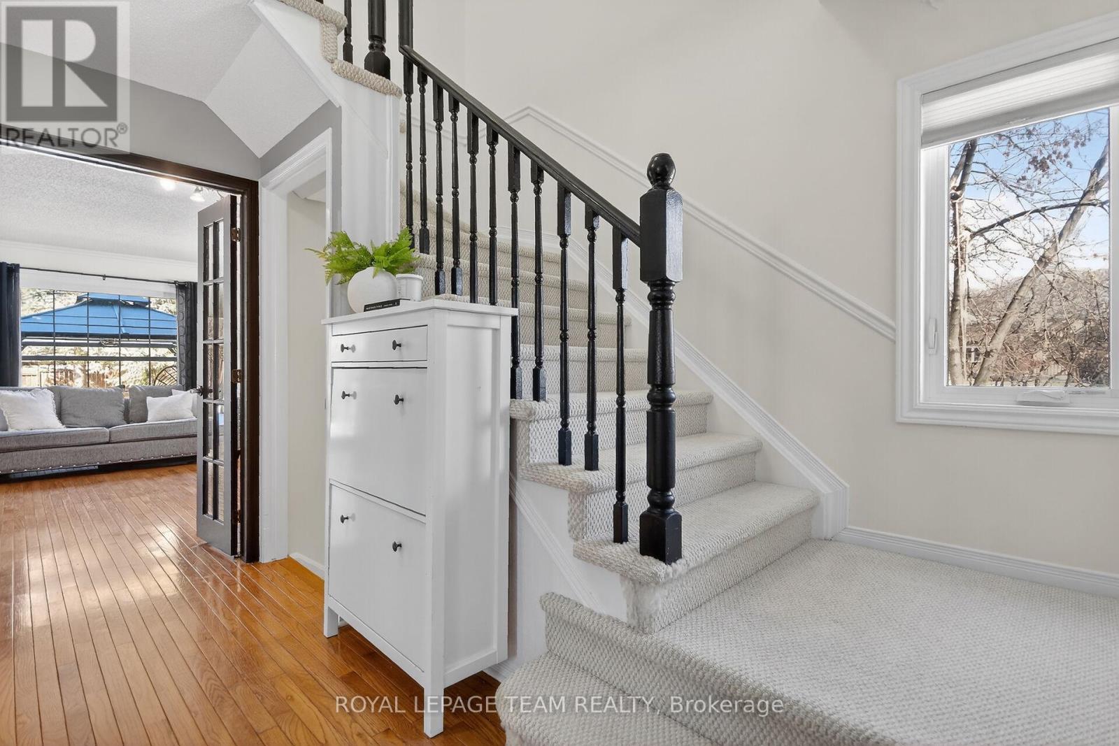 2 Furlong Crescent, Ottawa, Ontario  K2M 2J1 - Photo 6 - X12848888