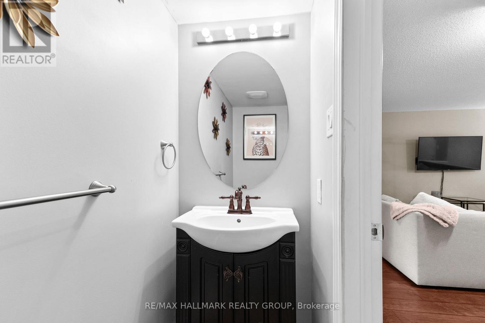 358 Galston Private, Ottawa, Ontario  K1W 0G3 - Photo 10 - X12848894