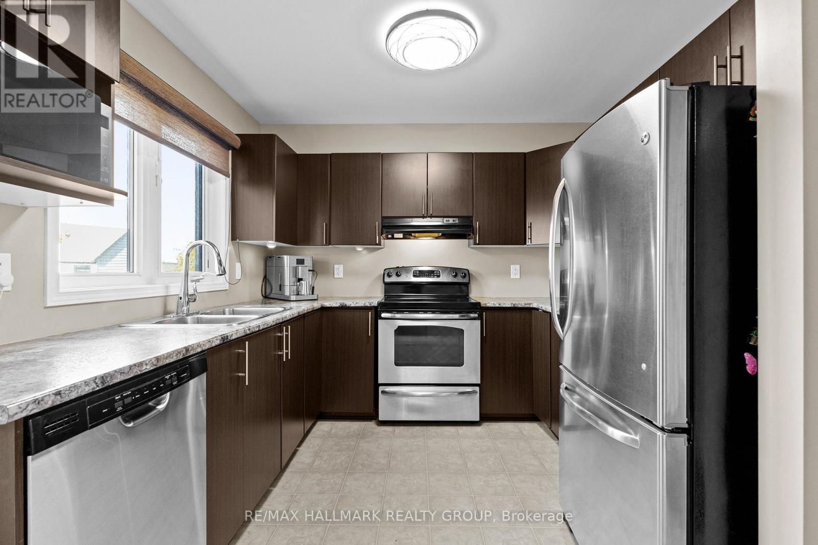 358 Galston Private, Ottawa, Ontario  K1W 0G3 - Photo 12 - X12848894