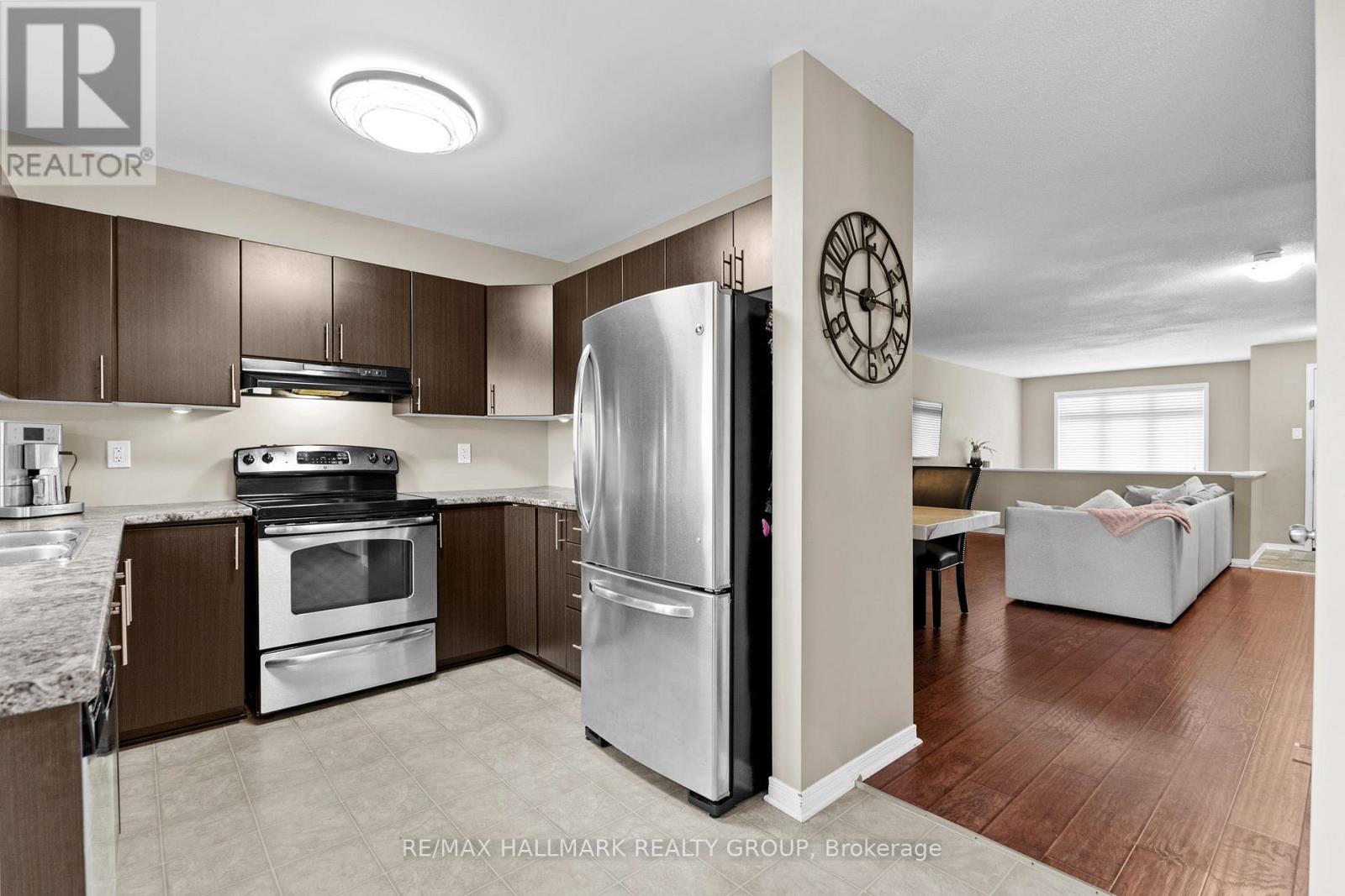 358 Galston Private, Ottawa, Ontario  K1W 0G3 - Photo 13 - X12848894