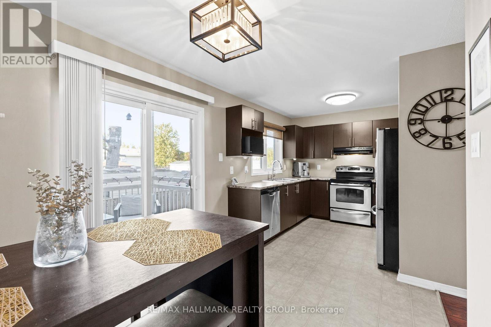 358 Galston Private, Ottawa, Ontario  K1W 0G3 - Photo 16 - X12848894