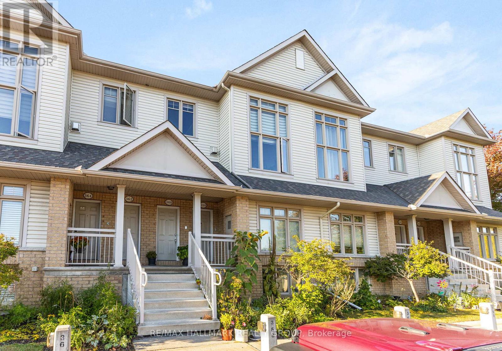 358 Galston Private, Ottawa, Ontario  K1W 0G3 - Photo 3 - X12848894