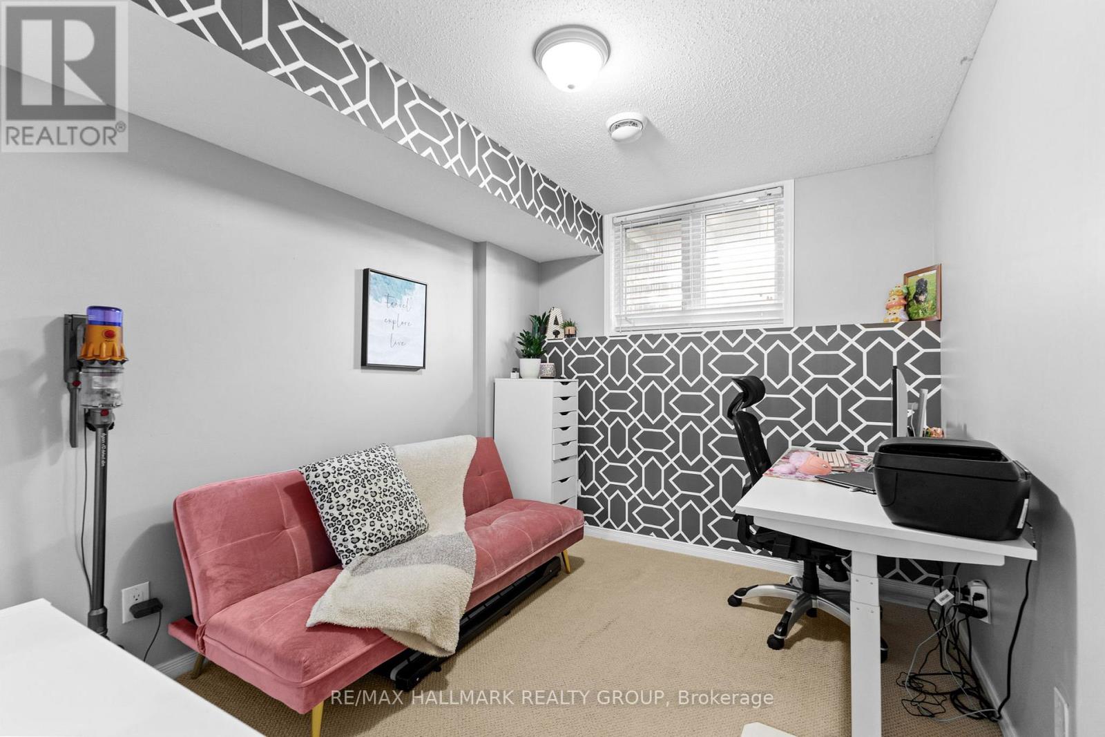 358 Galston Private, Ottawa, Ontario  K1W 0G3 - Photo 31 - X12848894