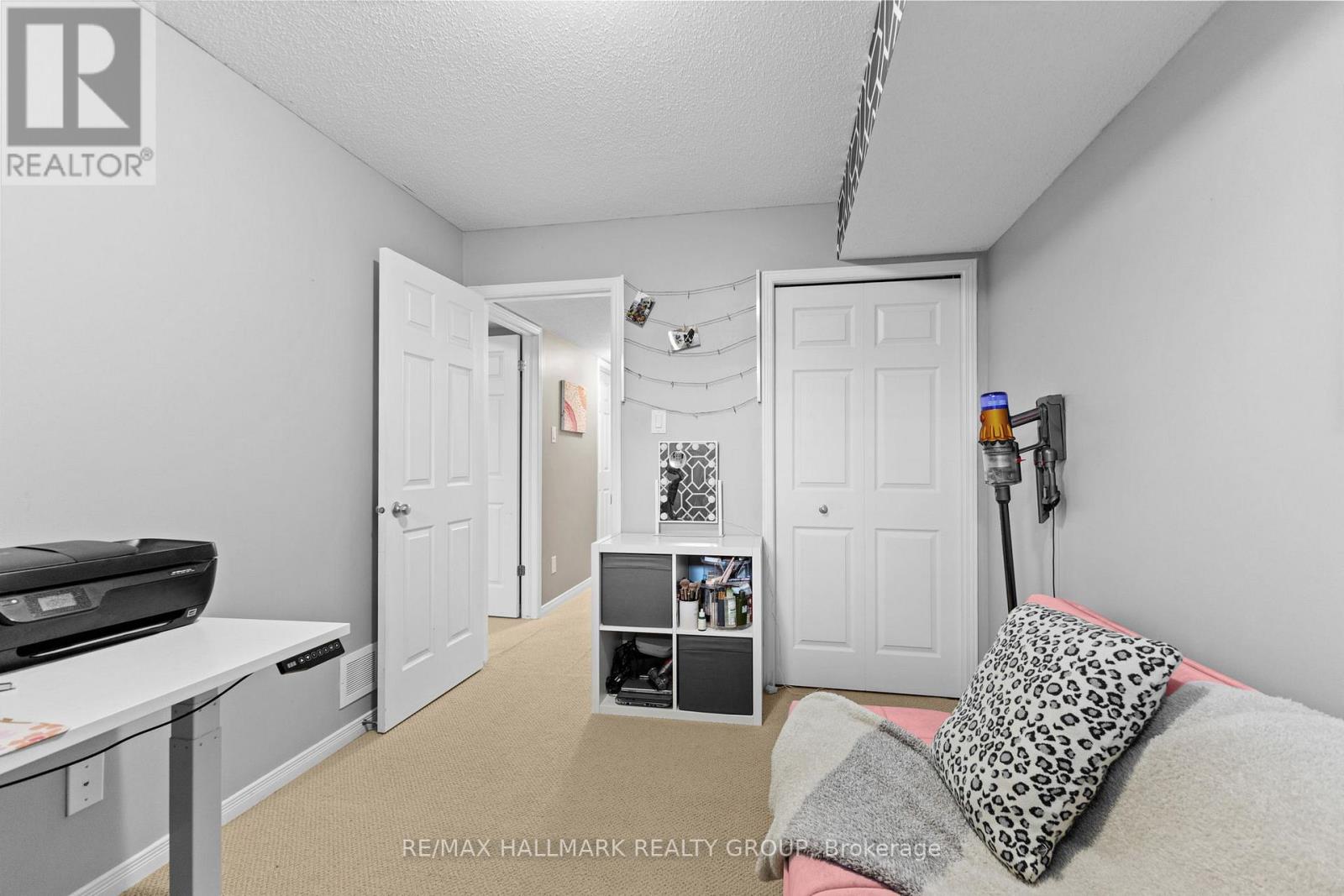 358 Galston Private, Ottawa, Ontario  K1W 0G3 - Photo 32 - X12848894