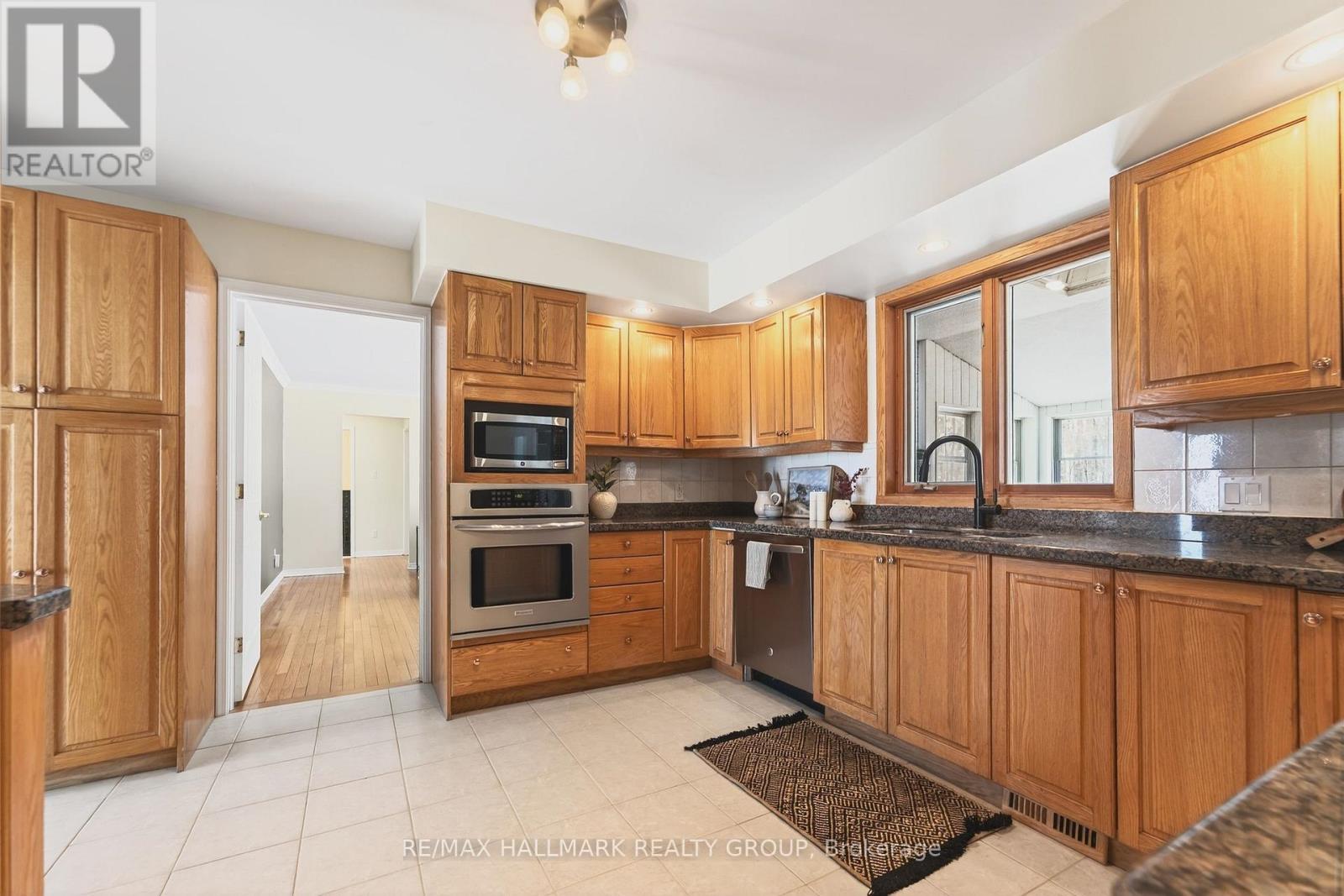 2349 Brennan Park Drive, Ottawa, Ontario  K4C 1H6 - Photo 15 - X12848970