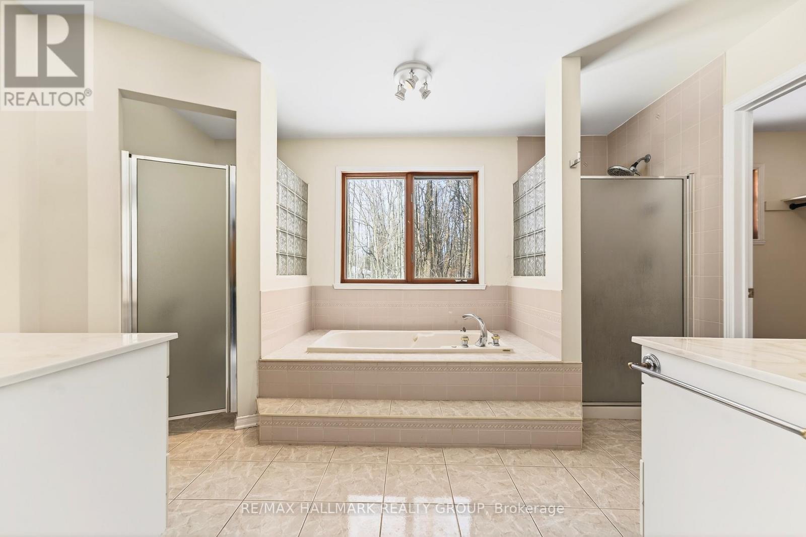 2349 Brennan Park Drive, Ottawa, Ontario  K4C 1H6 - Photo 25 - X12848970