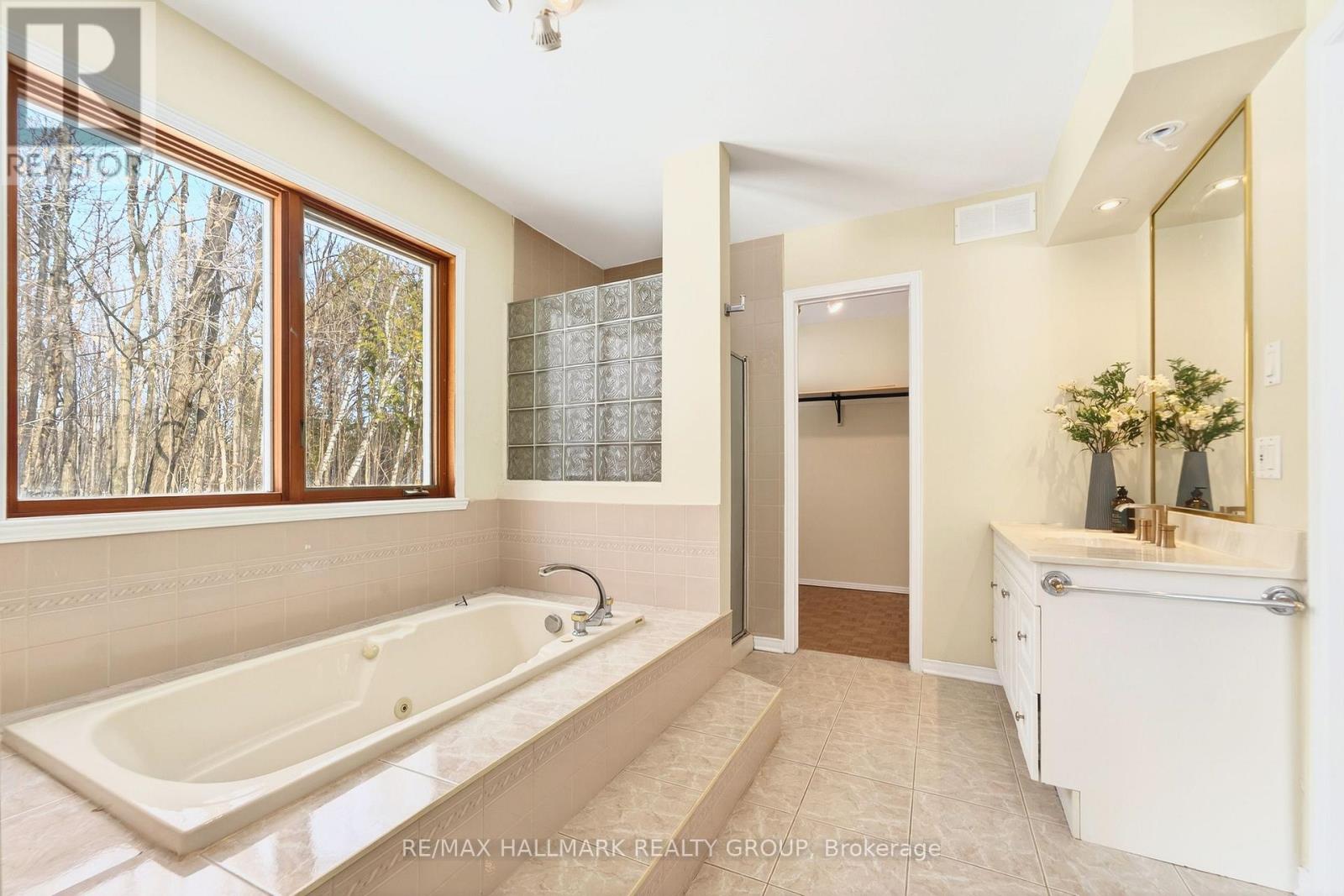 2349 Brennan Park Drive, Ottawa, Ontario  K4C 1H6 - Photo 26 - X12848970