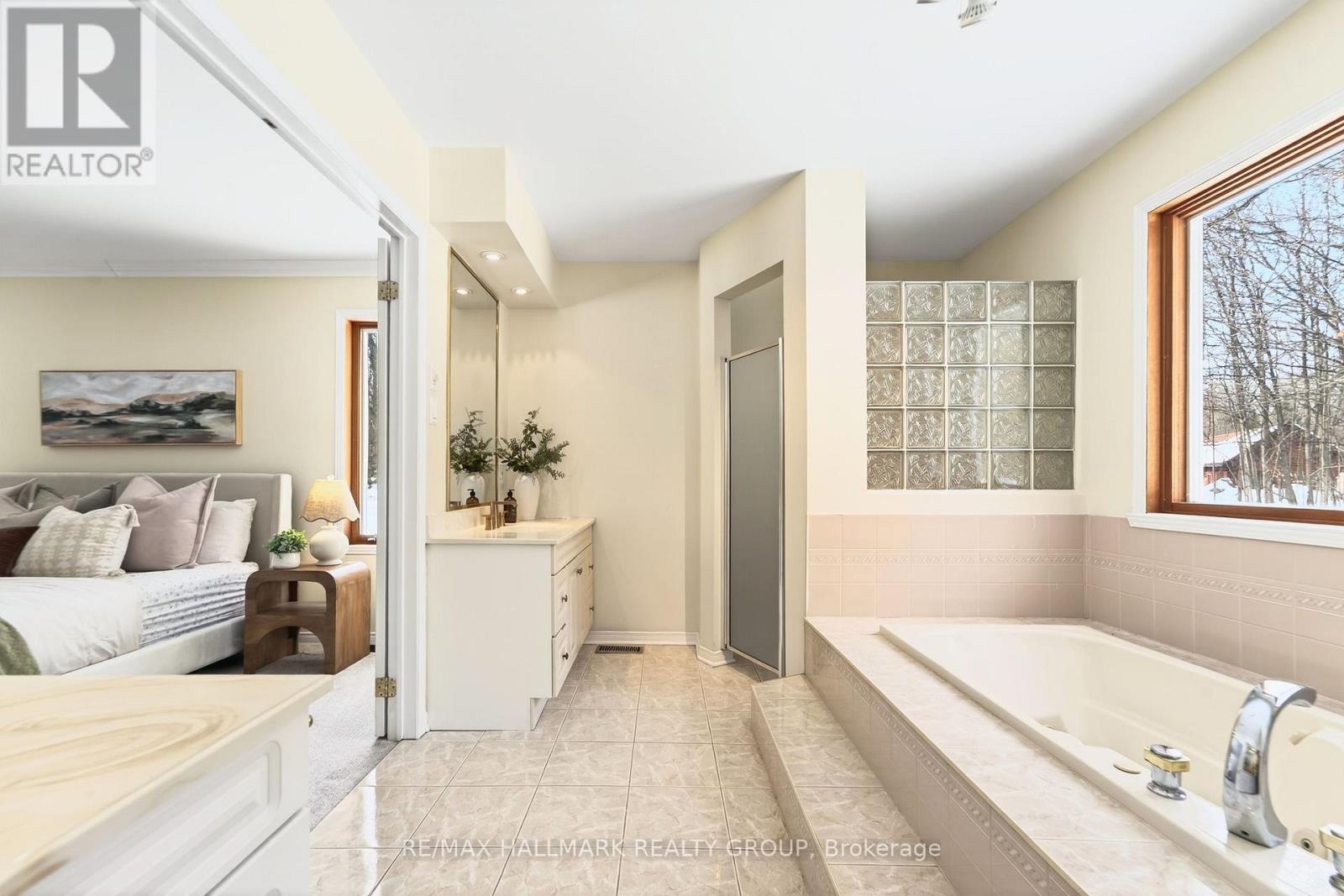 2349 Brennan Park Drive, Ottawa, Ontario  K4C 1H6 - Photo 27 - X12848970