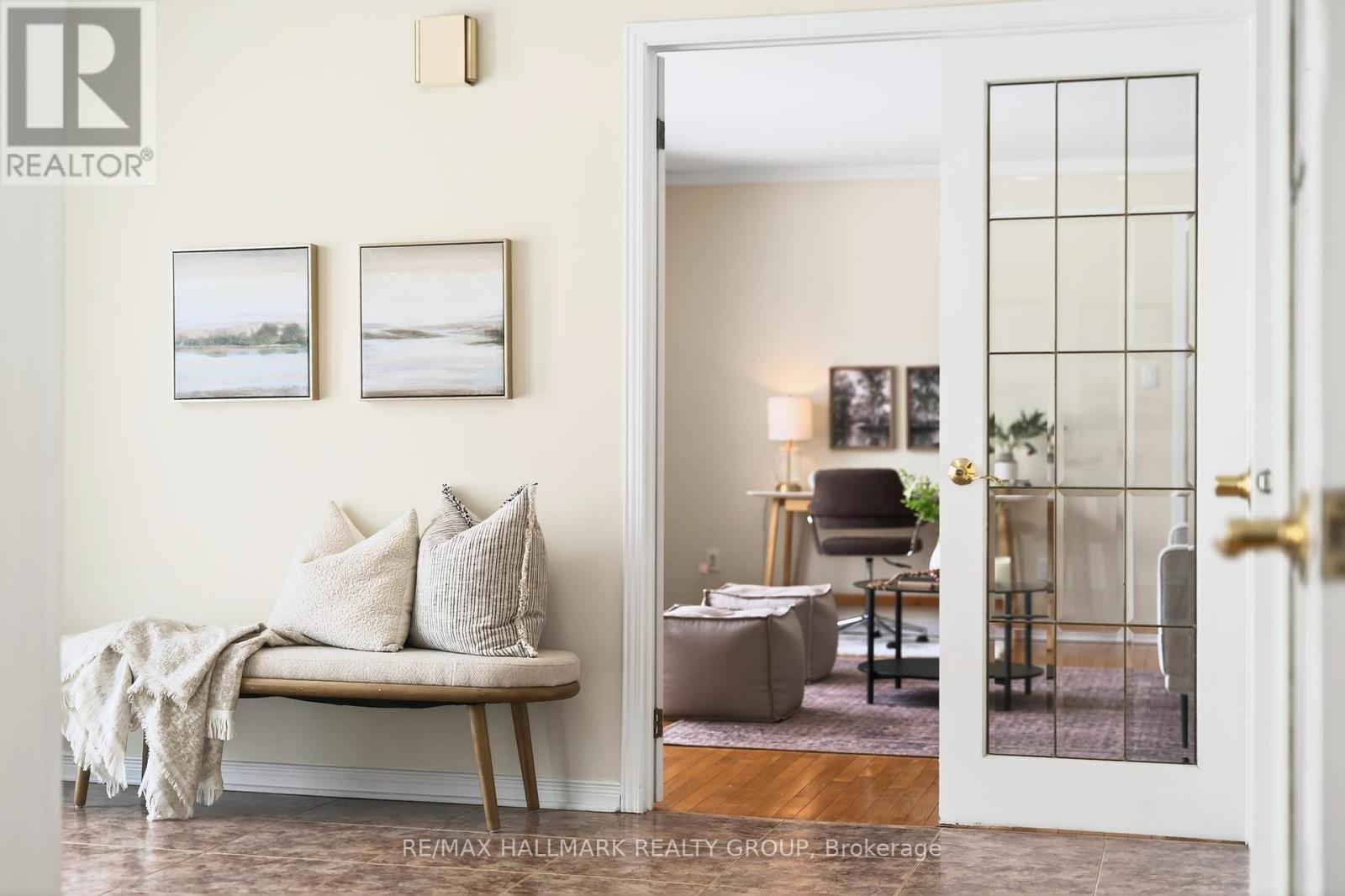 2349 Brennan Park Drive, Ottawa, Ontario  K4C 1H6 - Photo 5 - X12848970