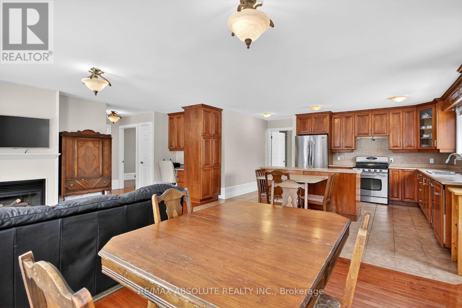 223 Jensen Court, Ottawa, Ontario  K0A 1L0 - Photo 10 - X12849004