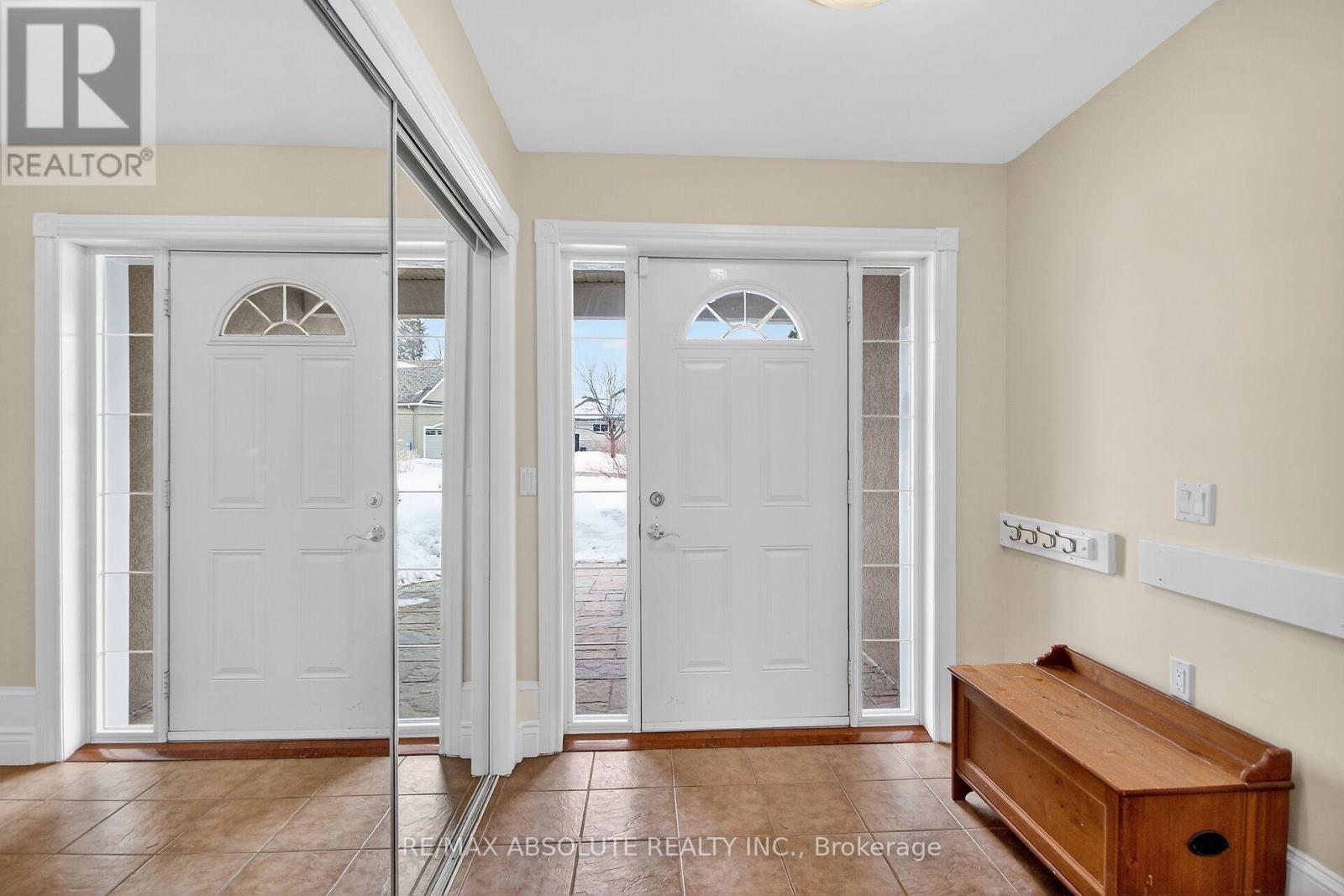 223 Jensen Court, Ottawa, Ontario  K0A 1L0 - Photo 3 - X12849004