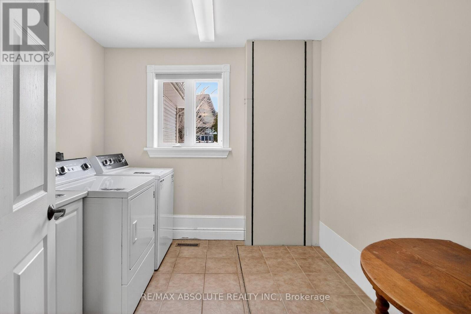 223 Jensen Court, Ottawa, Ontario  K0A 1L0 - Photo 4 - X12849004