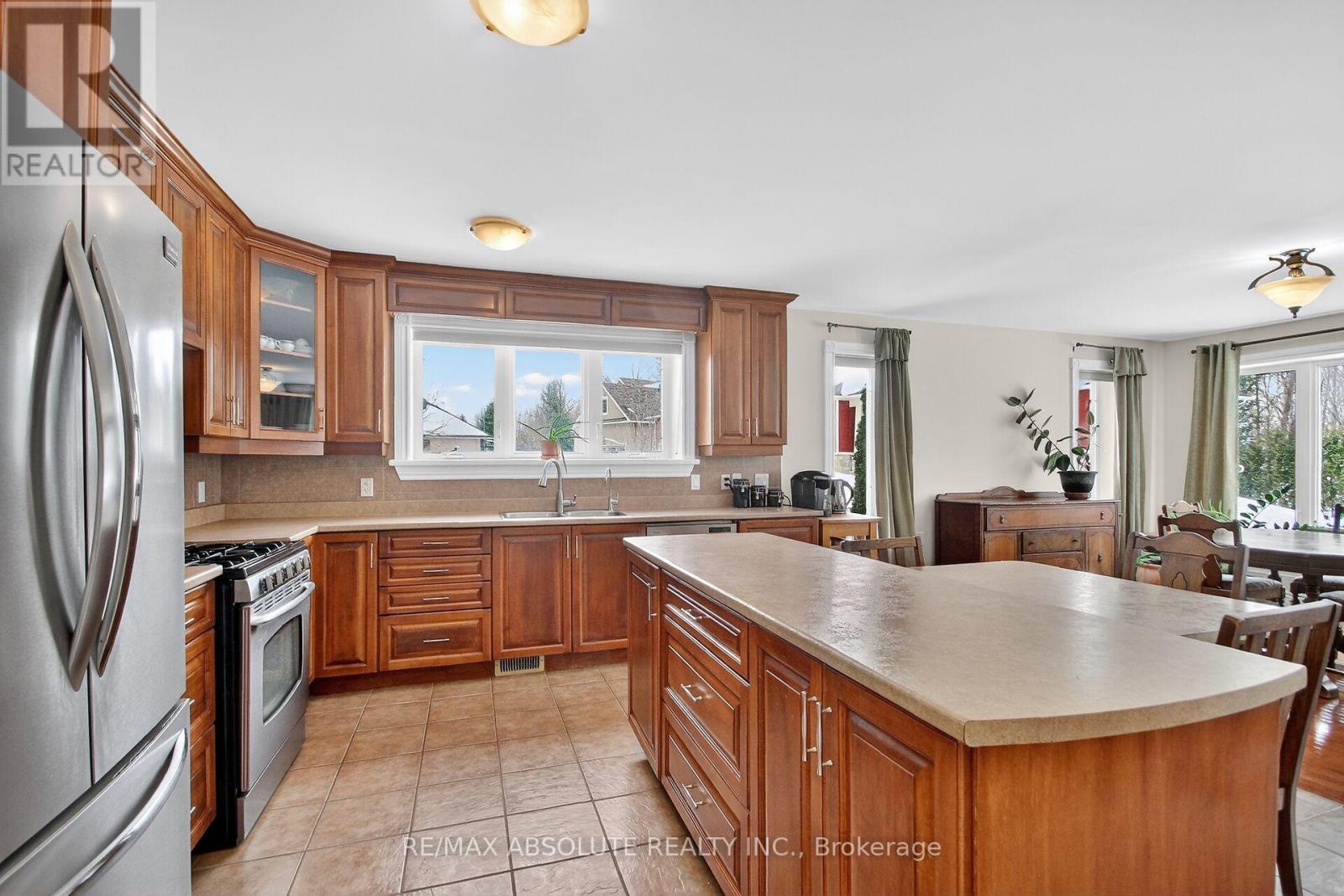 223 Jensen Court, Ottawa, Ontario  K0A 1L0 - Photo 5 - X12849004