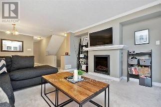 18 Argent Private, Ottawa, Ontario  K2H 0H2 - Photo 4 - X12849058