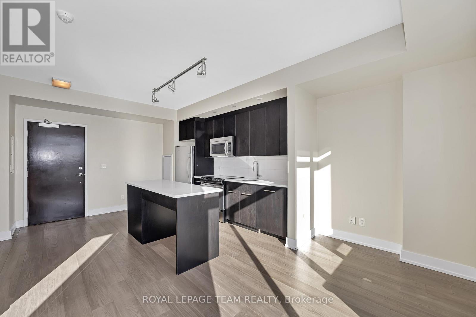 717 - 360 Patricia Avenue, Ottawa, Ontario  K1Z 0A8 - Photo 4 - X12849070