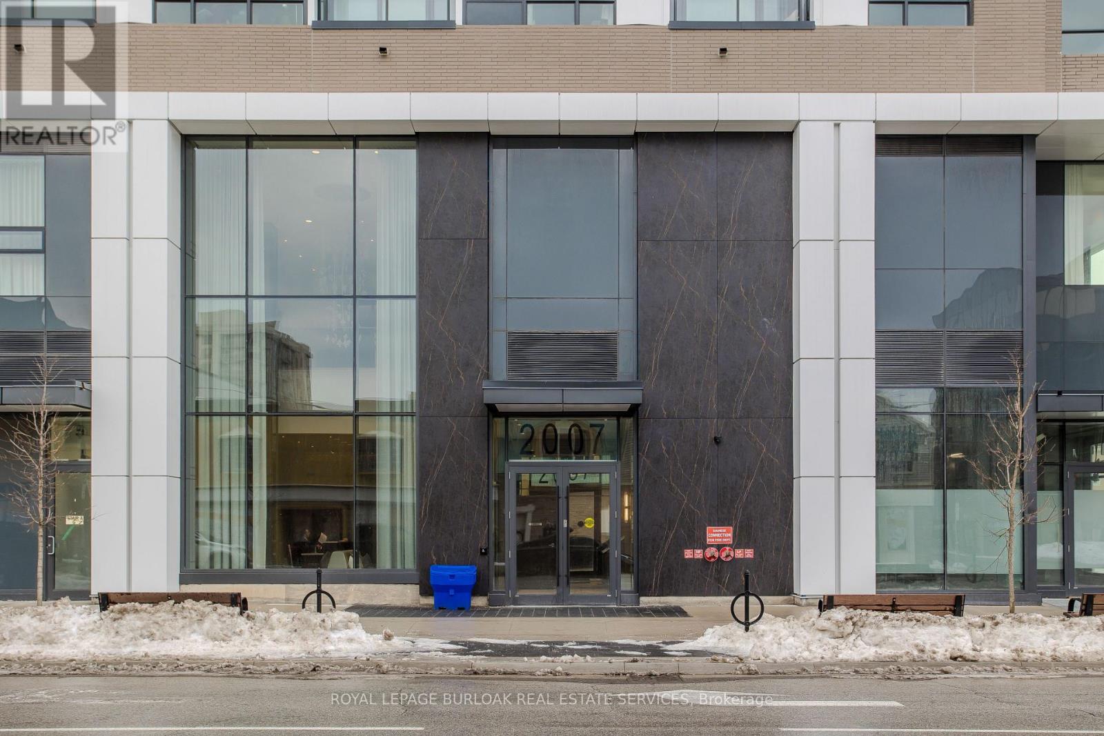 603 - 2007 James Street, Burlington, Ontario  L7R 0G7 - Photo 2 - W12846962