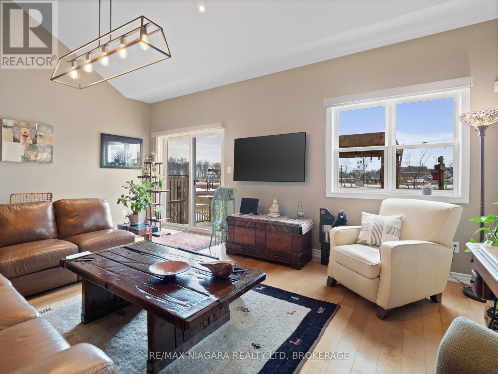 81 Bardol Avenue, Fort Erie, Ontario  L2A 6R4 - Photo 11 - X12848782