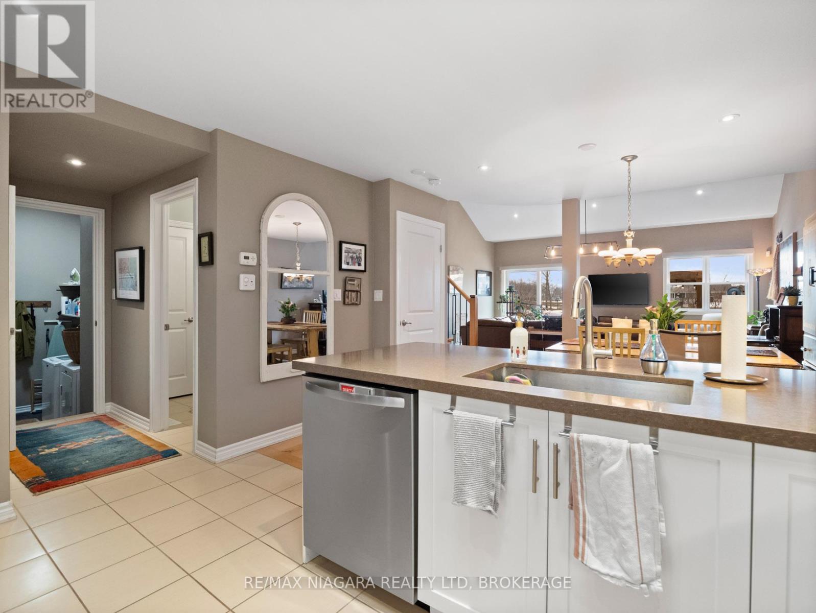 81 Bardol Avenue, Fort Erie, Ontario  L2A 6R4 - Photo 7 - X12848782