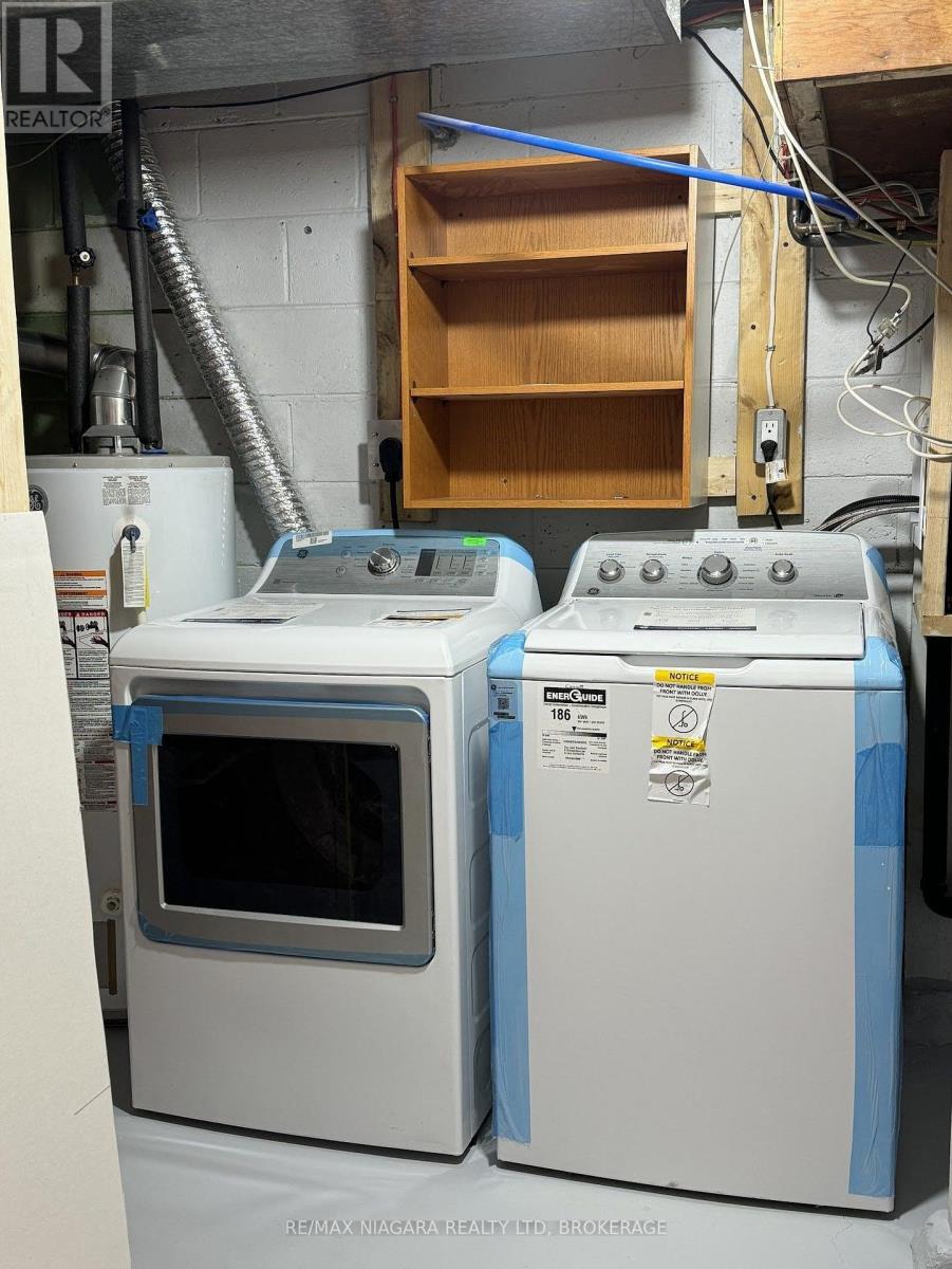 7 East Hampton Road, St. Catharines, Ontario  L2T 3C9 - Photo 12 - X12848804