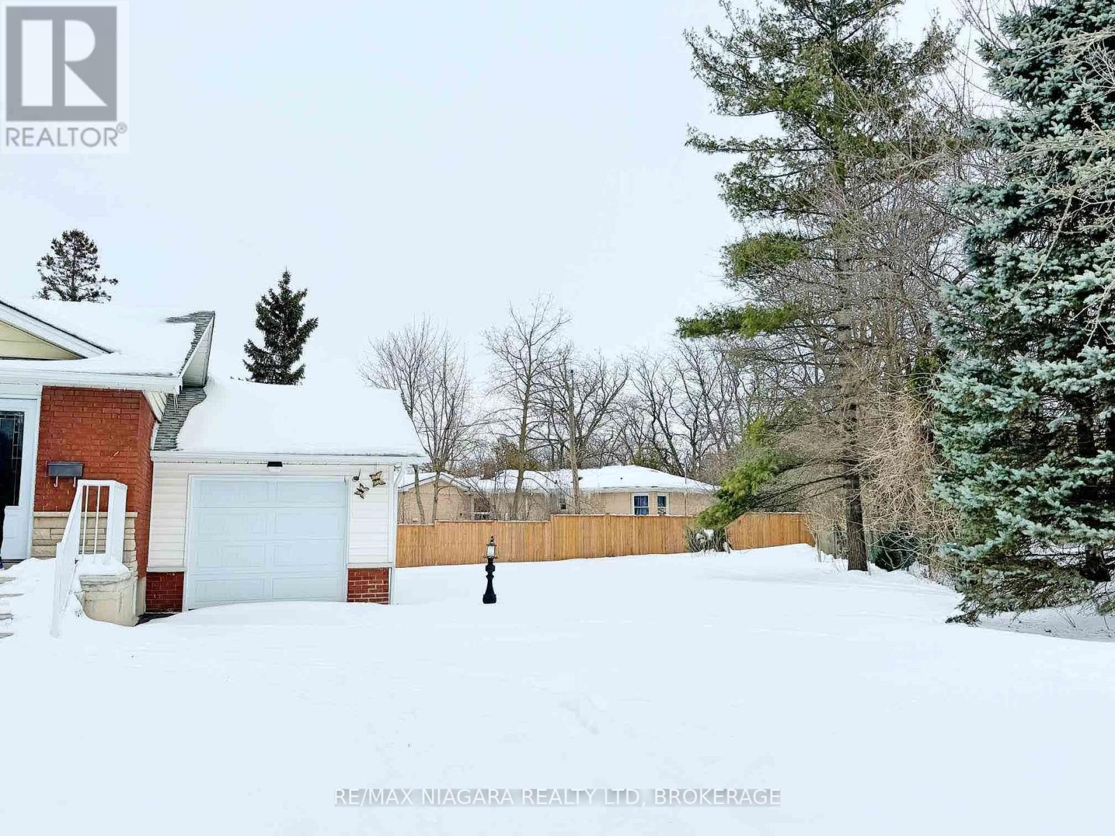 7 East Hampton Road, St. Catharines, Ontario  L2T 3C9 - Photo 14 - X12848804