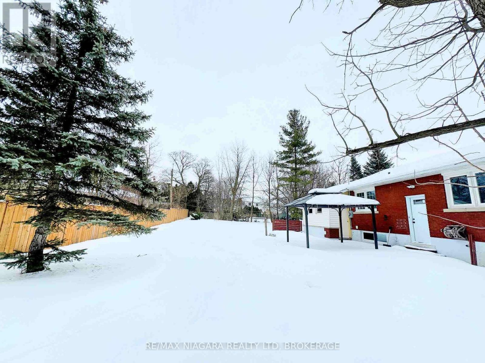 7 East Hampton Road, St. Catharines, Ontario  L2T 3C9 - Photo 16 - X12848804