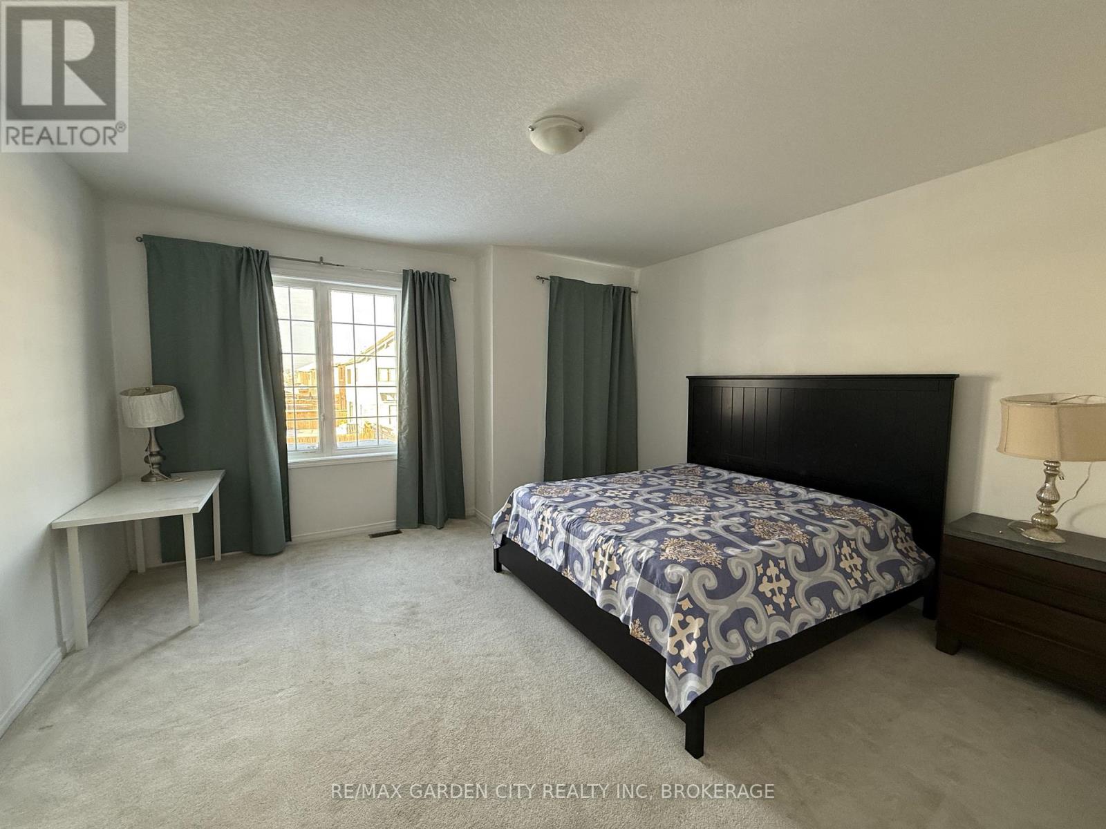 7969 Buckeye Crescent, Niagara Falls, Ontario  L2H 2Y6 - Photo 2 - X12848878