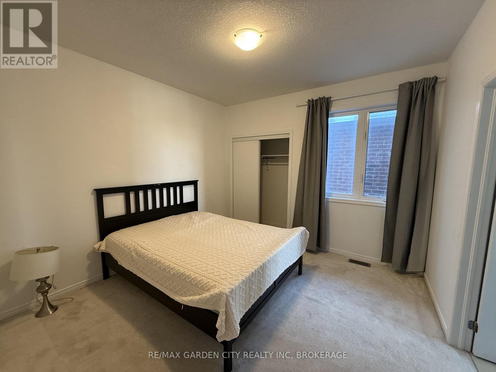 7969 Buckeye Crescent, Niagara Falls, Ontario  L2H 2Y6 - Photo 5 - X12848878