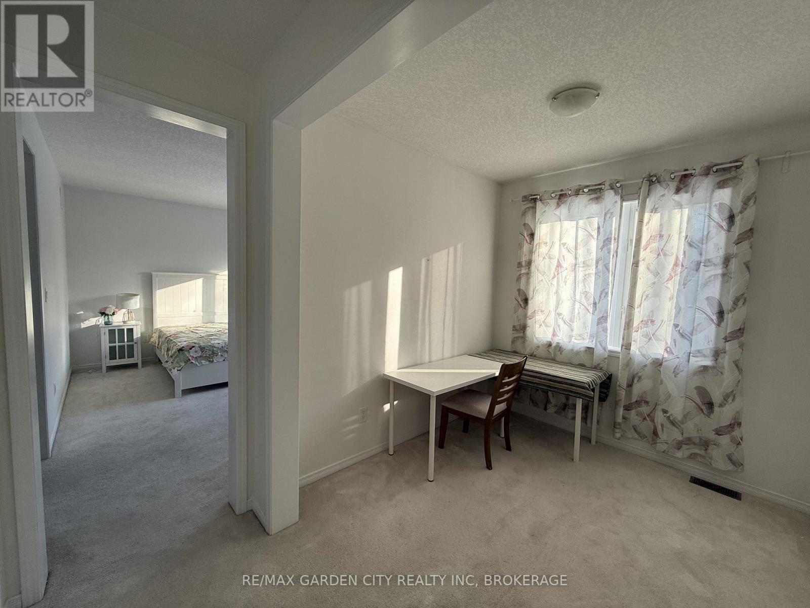 7969 Buckeye Crescent, Niagara Falls, Ontario  L2H 2Y6 - Photo 8 - X12848878