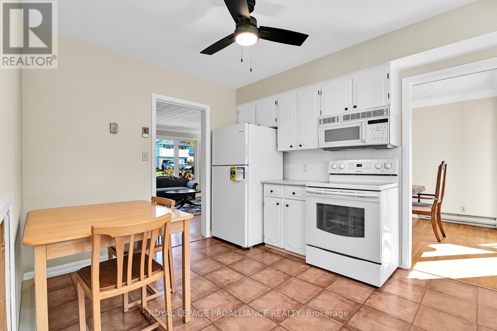 42 Davison Avenue, Brockville, Ontario  K6V 3C2 - Photo 11 - X12848710