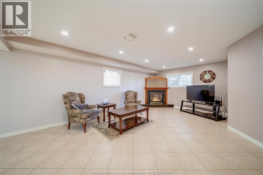 137 Amy Croft, Lakeshore, Ontario  N9K 1E6 - Photo 35 - 26004428