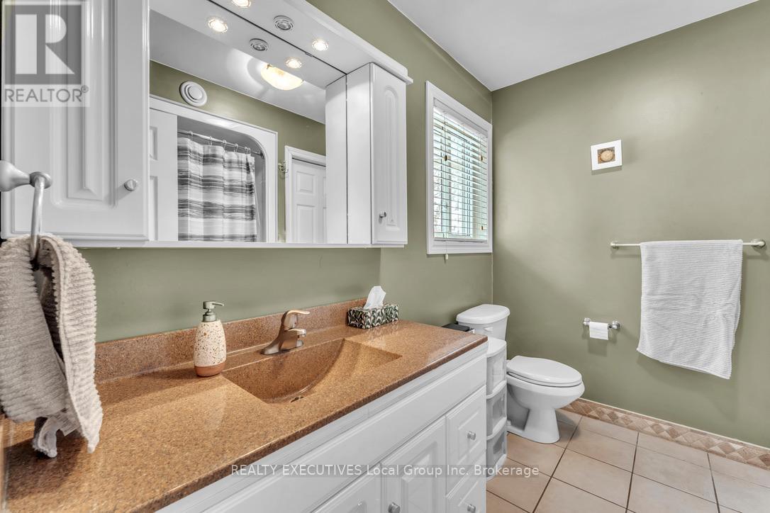 91 Woodlands Drive, Callander, Ontario  P0H 1H0 - Photo 19 - X12848938