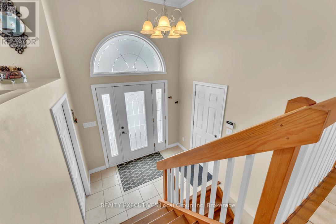 91 Woodlands Drive, Callander, Ontario  P0H 1H0 - Photo 14 - X12848938