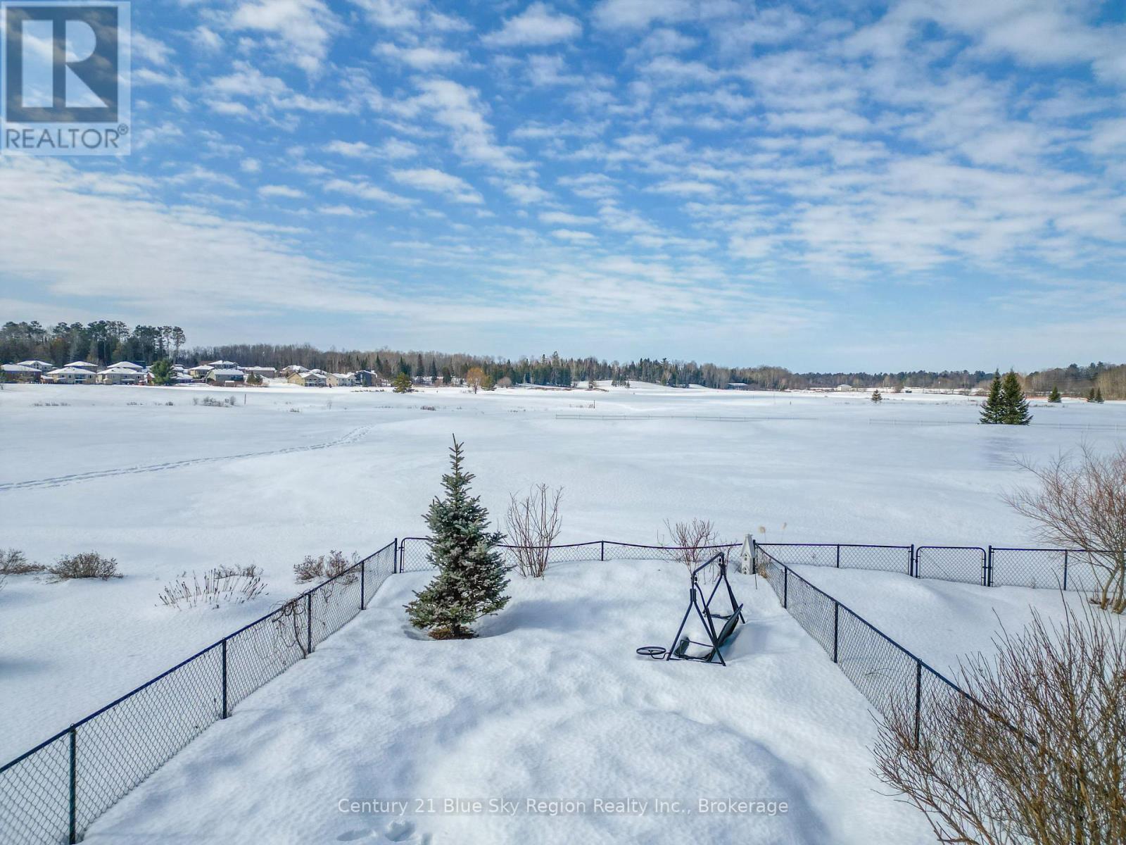 87 Fairway Drive, Callander, Ontario P0H 1H0 - Photo 5 - X12848942